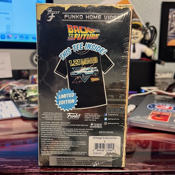 Back to the Future Men’s Shirt Funko VHS Boxed Target Exclusive Size XL - Picture 3 of 5